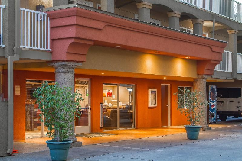 فندق Quality Inn Sacramento Convention Center