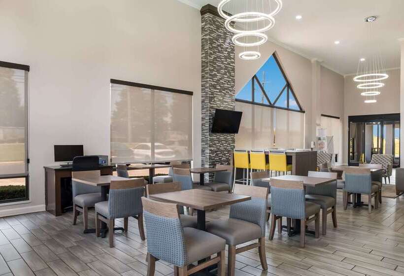 Отель Quality Inn Southaven Memphis South