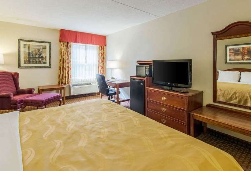 호텔 Quality Inn & Suites Lexington Near I 64 And I 81
