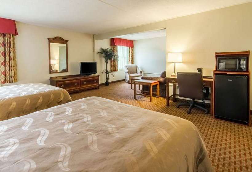 호텔 Quality Inn & Suites Lexington Near I 64 And I 81