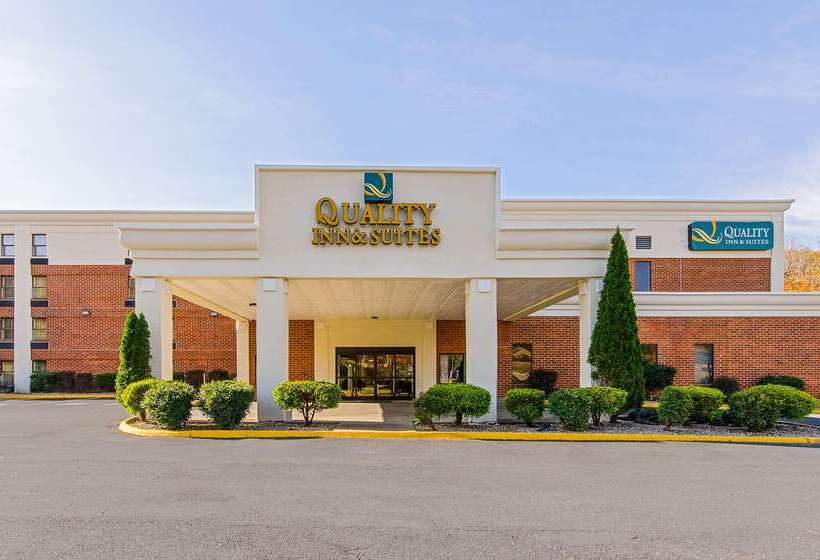 호텔 Quality Inn & Suites Lexington Near I 64 And I 81