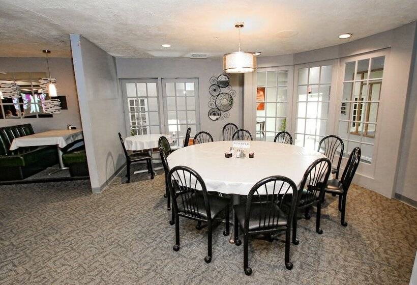 Ramada Hotel & Conference Center By Wyndham Lewiston