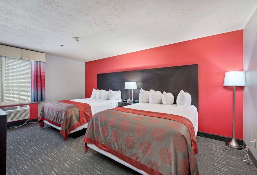 هتل Ramada By Wyndham Sioux Falls Airport Waterpark Resort & Event Center