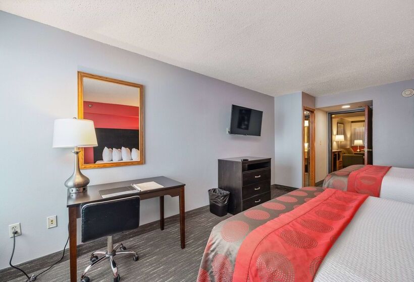 هتل Ramada By Wyndham Sioux Falls Airport Waterpark Resort & Event Center
