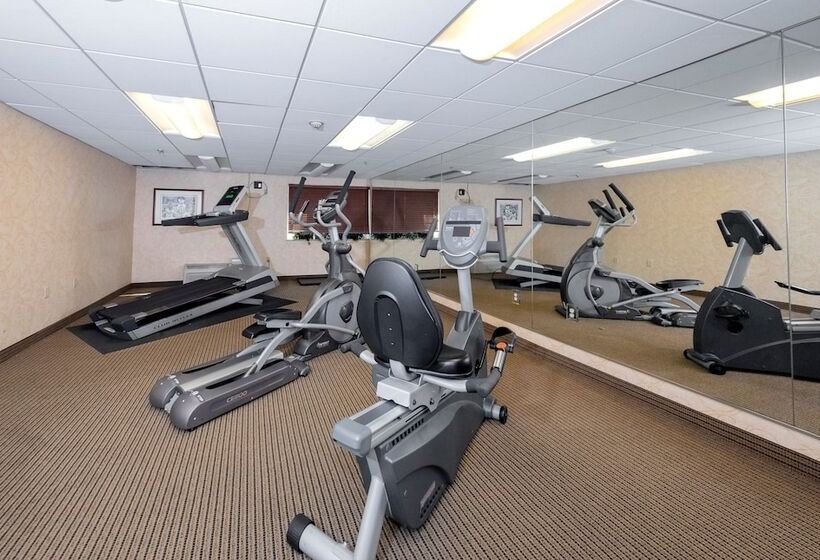 فندق Red Roof Inn & Suites Wilmington – New Castle