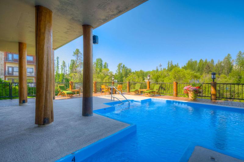 فندق The Pine Lodge On Whitefish River