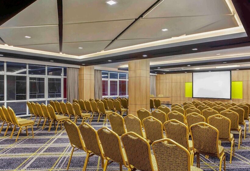 هتل Ibis Styles Bekasi Jatibening