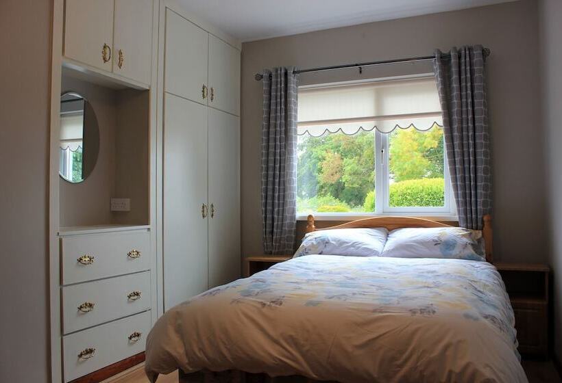 Woodview Cottage