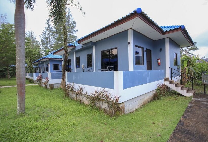 هتل Capital O75345 Praewa Villas Naiyang Phuket