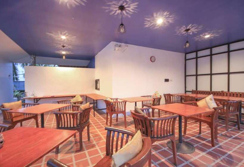 هتل Capital O75345 Praewa Villas Naiyang Phuket