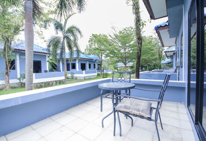 هتل Capital O75345 Praewa Villas Naiyang Phuket