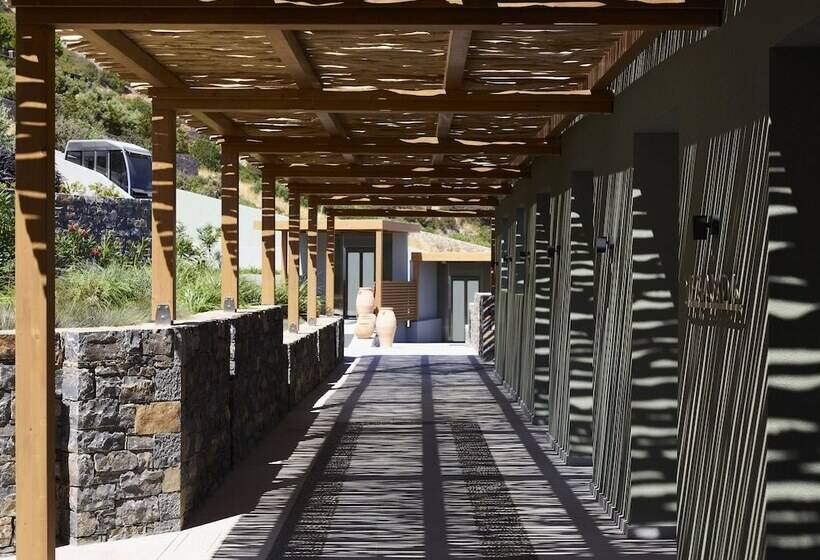 هتل Cayo Exclusive Resort & Spa