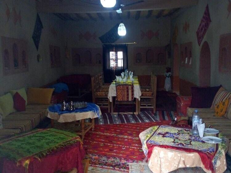 پانسیون Camels House