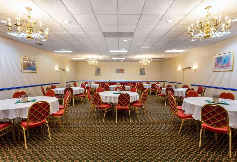 ホテル Baymont By Wyndham Queensbury/lake George