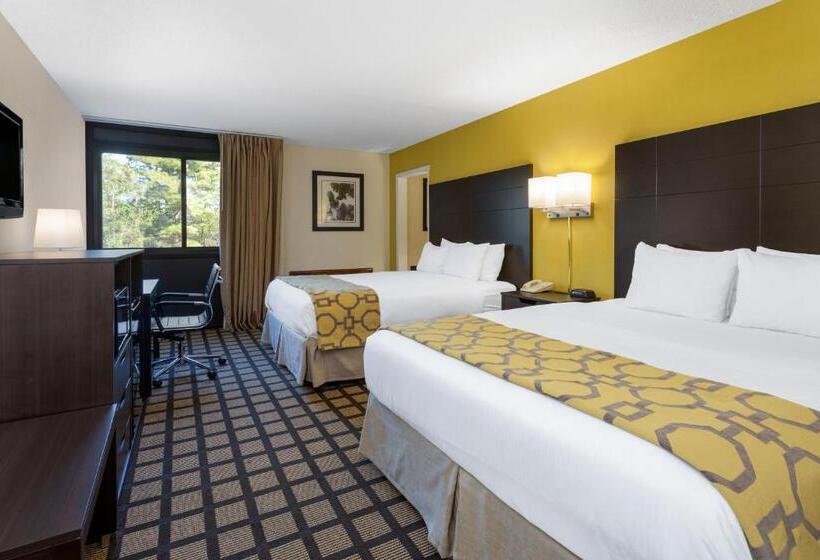 ホテル Baymont By Wyndham Queensbury/lake George