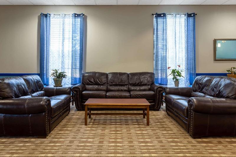 ホテル Baymont By Wyndham Queensbury/lake George