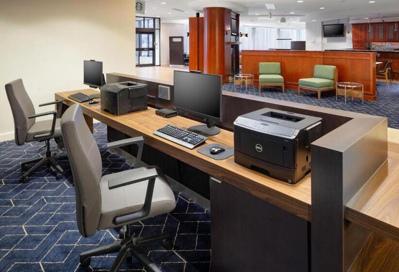 ホテル Courtyard Shelton