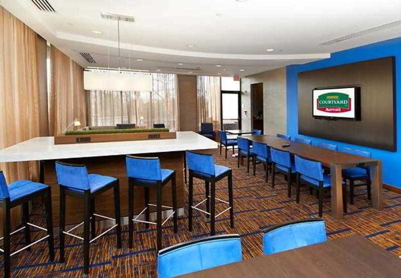 ホテル Courtyard Shelton