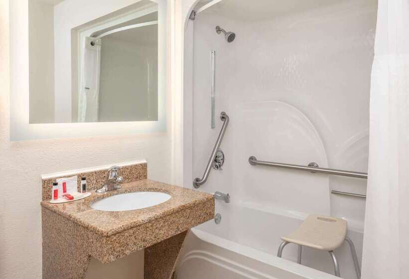 فندق Howard Johnson By Wyndham Rock Hill