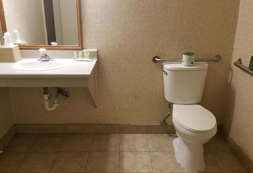 فندق Port Of Tacoma Inn