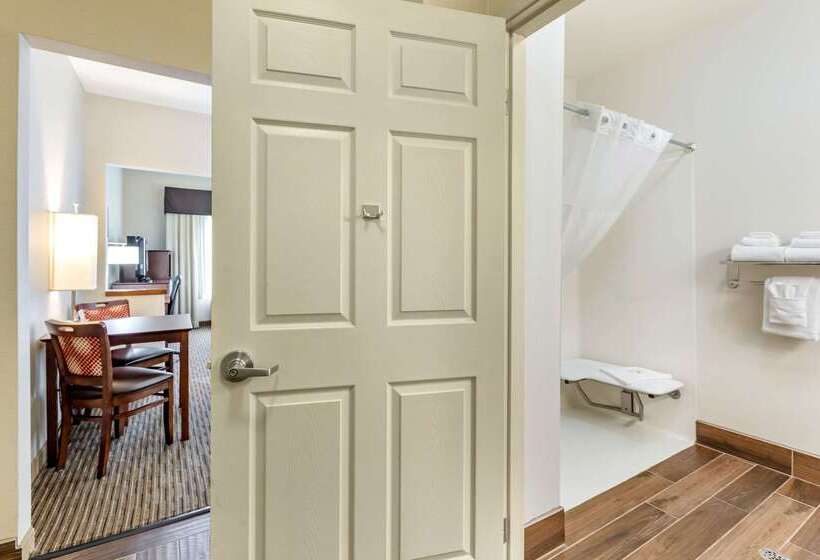 فندق Quality Inn & Suites University Fort Collins