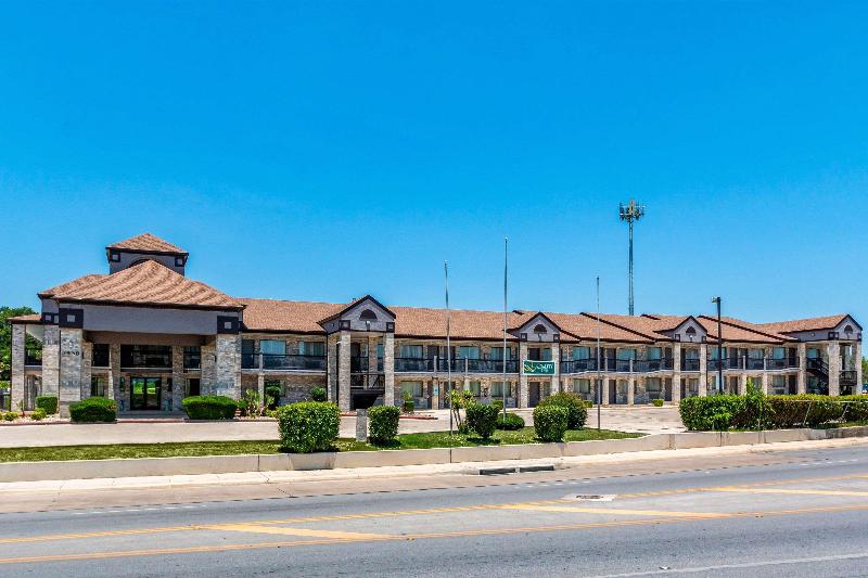 ホテル Quality Inn I 10 East Near Frost Bank Center