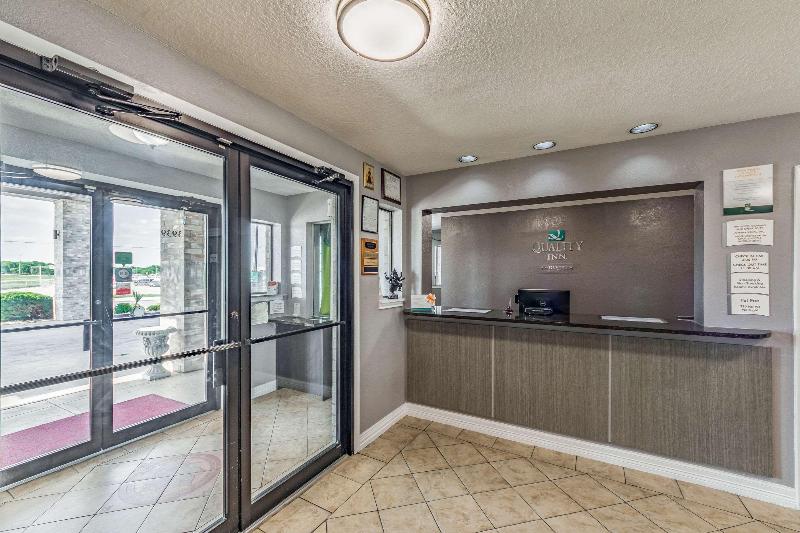 ホテル Quality Inn I 10 East Near Frost Bank Center