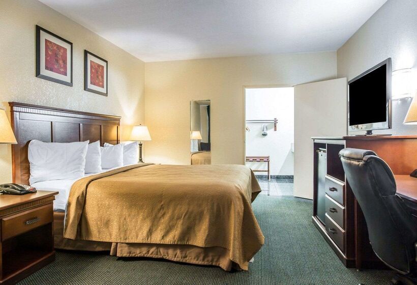 هتل Quality Inn San Diego I 5 Naval Base