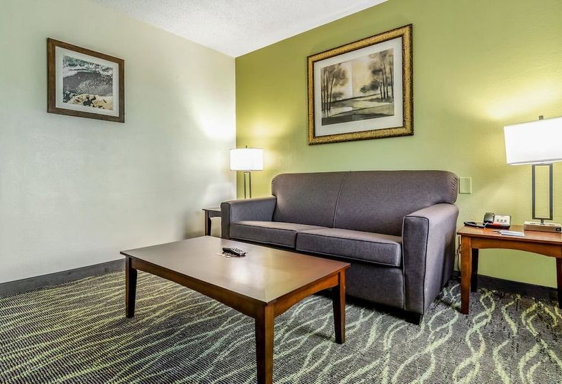 ホテル Quality Inn & Suites Creedmor   Butner