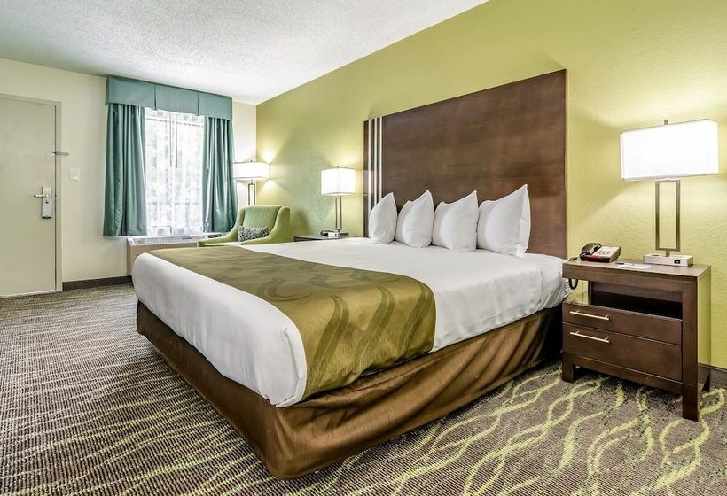 ホテル Quality Inn & Suites Creedmor   Butner
