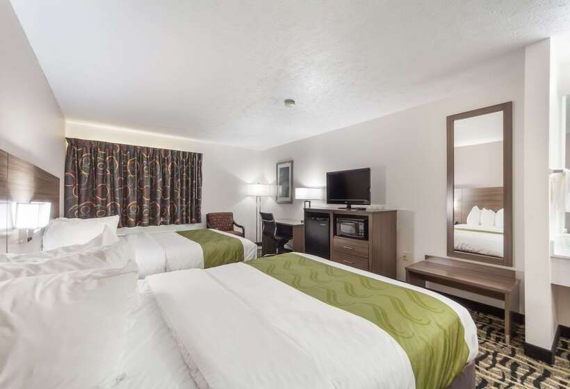 هتل Quality Inn & Suites West Omaha   Ne Linclon