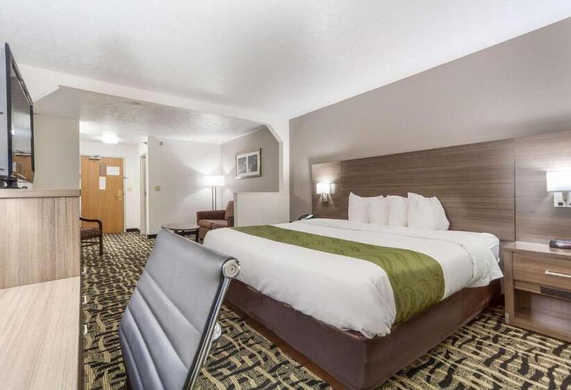 هتل Quality Inn & Suites West Omaha   Ne Linclon