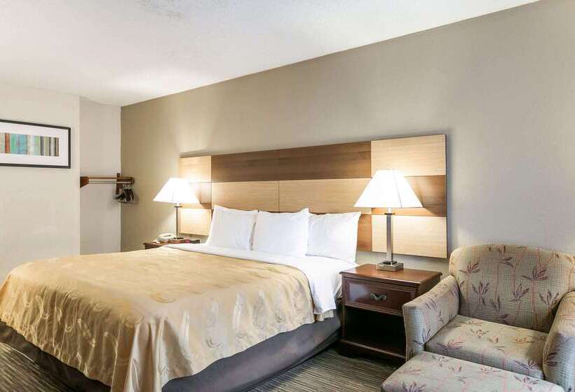 فندق Quality Inn & Suites Near Lake Eufaula