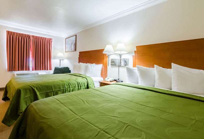 هتل Quality Inn & Suites Salina
