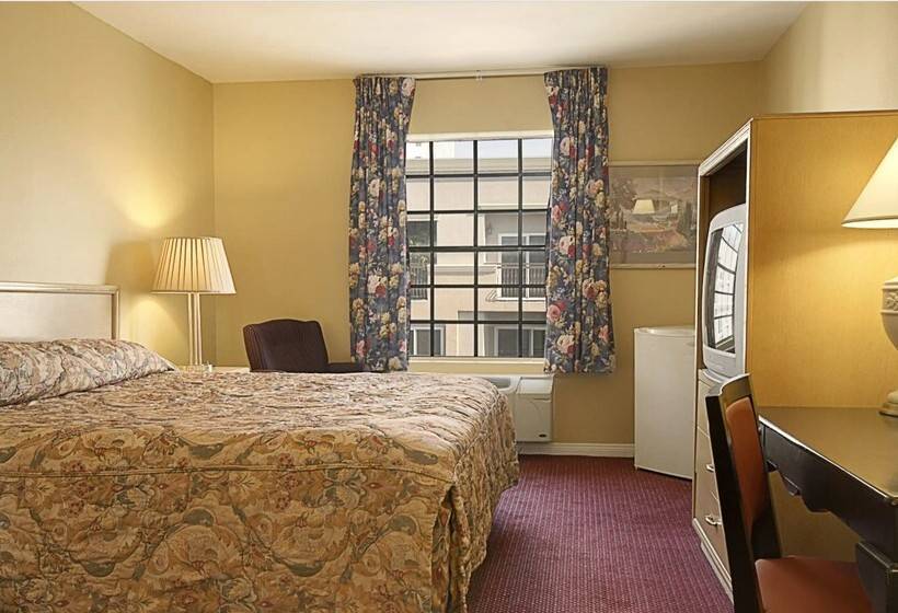 فندق Ramada By Wyndham Los Angeles/wilshire Center