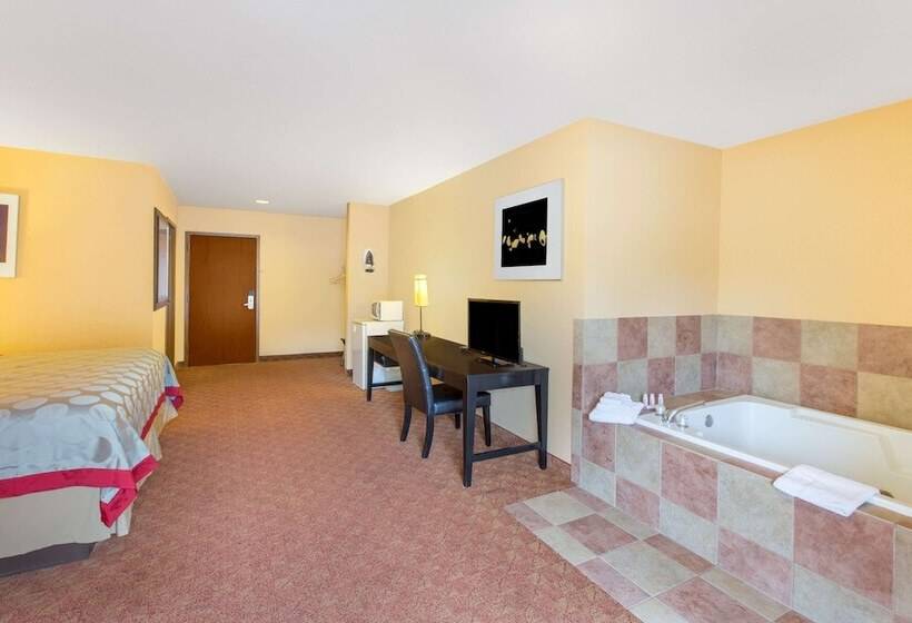 هتل Ramada By Wyndham Maggie Valley