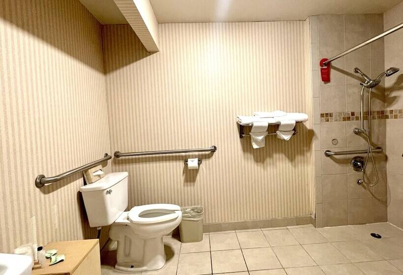 فندق Ramada By Wyndham South El Monte