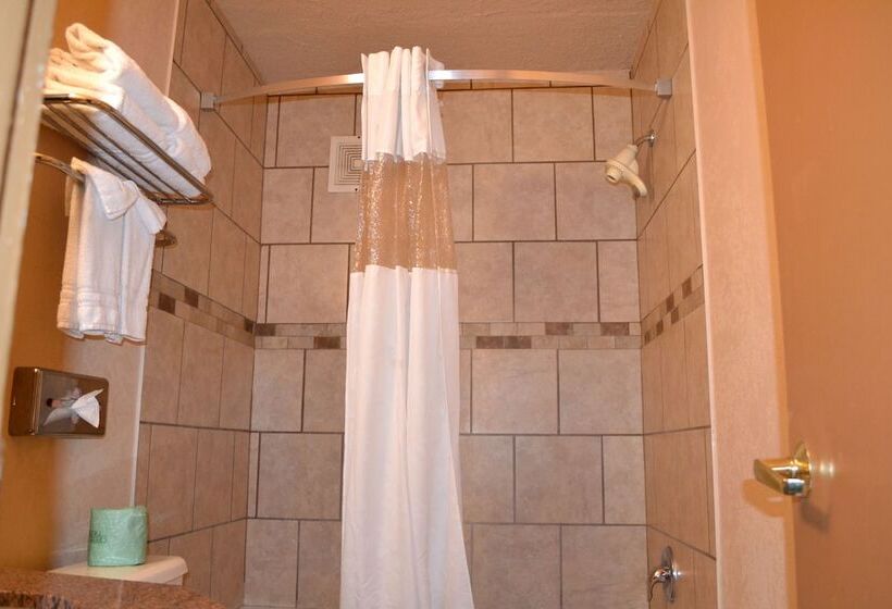 فندق Ramada By Wyndham West Atlantic City