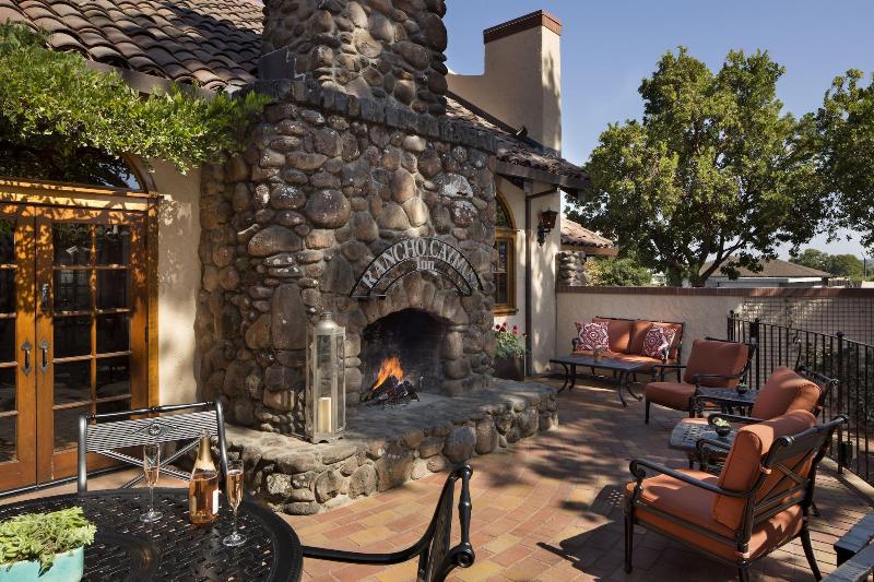 בית מלון כפרי Rancho Caymus Inn