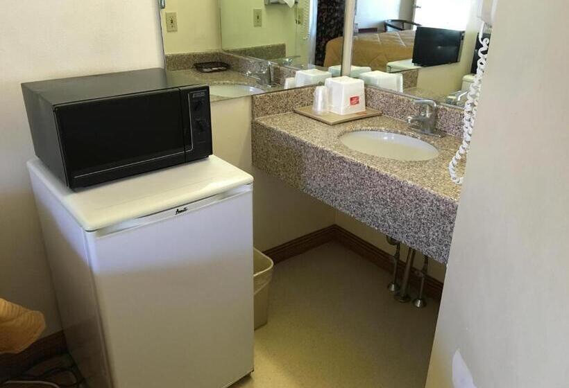 فندق Red Carpet Inn  Gettysburg