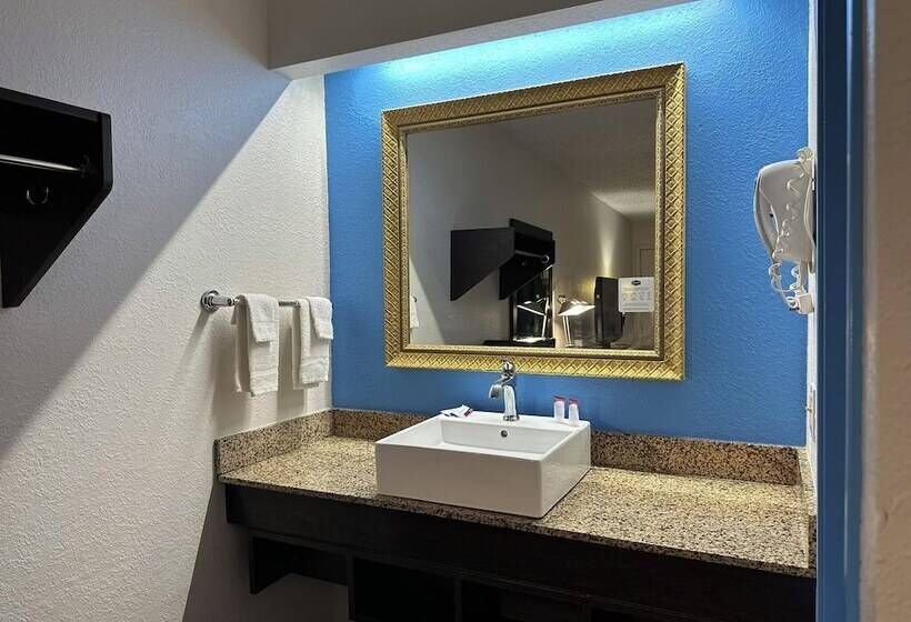 هتل American Inn & Suites Bishop Airport Flint