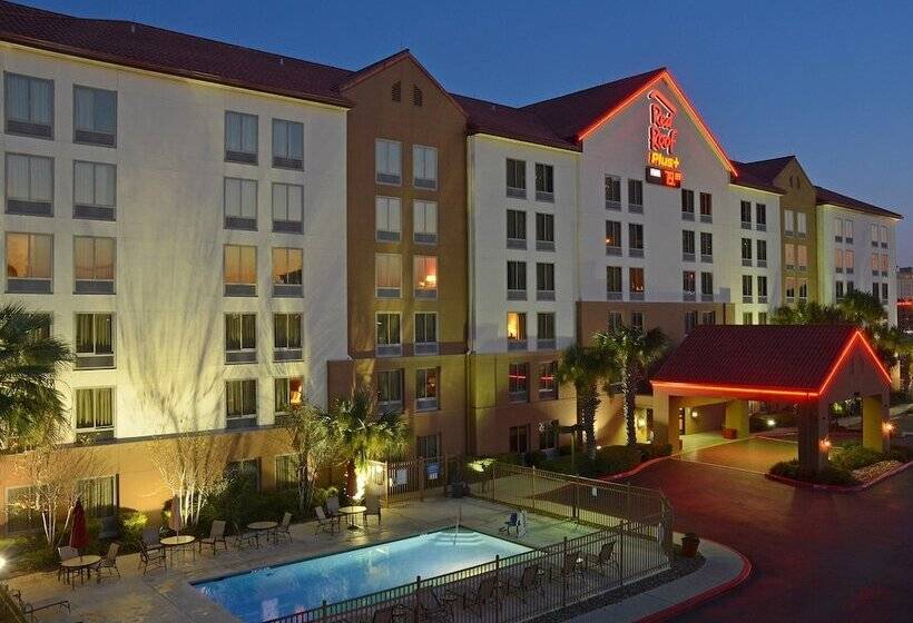 Отель Red Roof Inn Plus+ San Antonio Downtown   Riverwalk