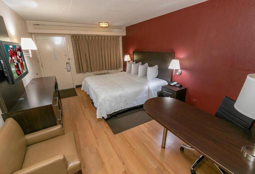 هتل Red Roof Inn Plus+ St Louis   Forest Park/ Hampton Ave