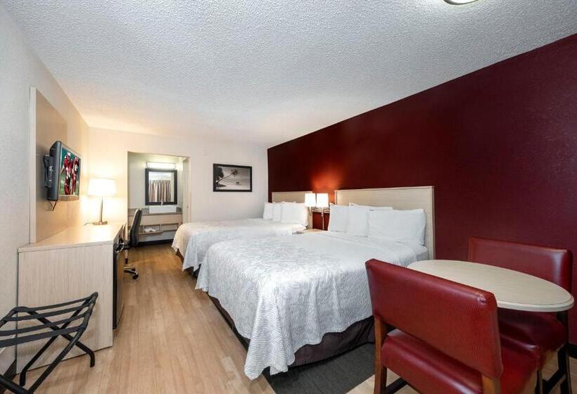 בית מלון כפרי Red Roof Inn Plus+ & Suites Naples Downtown 5th Ave S