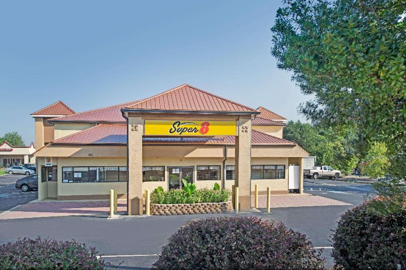호텔 Super 8 By Wyndham Suwanee