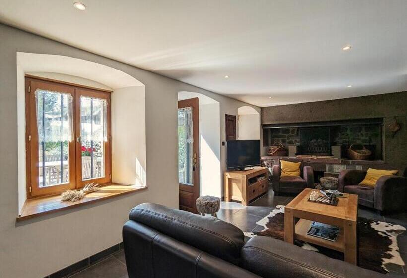 مبيت وإفطار Le Clos Des Pierres Rouges