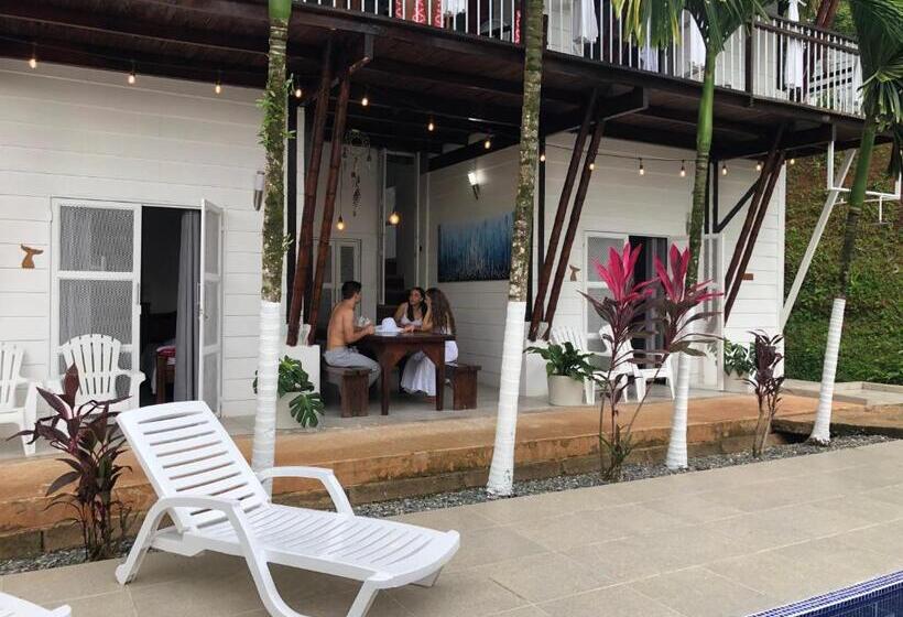 فندق Ballena Dorada Lodge