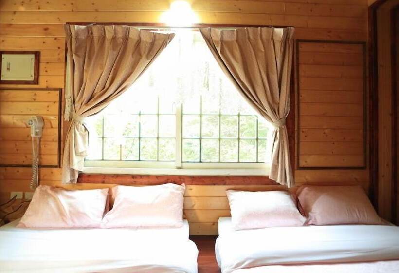 تختخواب و صبحانه Wild Thyme Eco Guest House