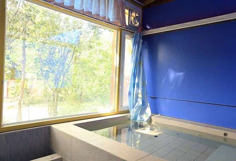 تختخواب و صبحانه Wild Thyme Eco Guest House