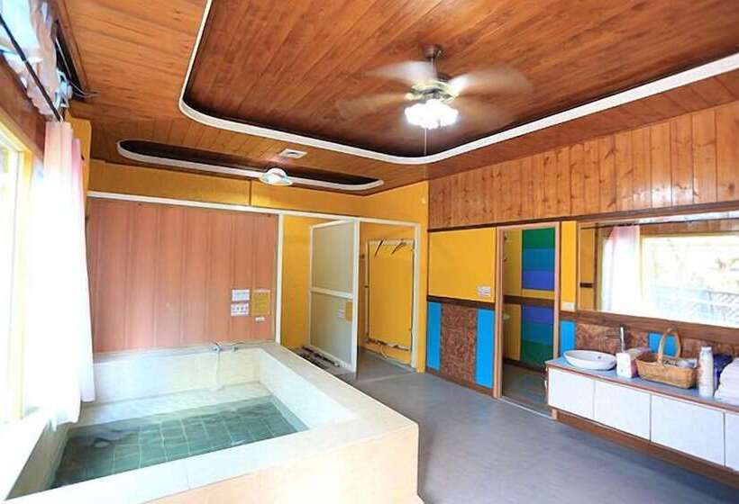 تختخواب و صبحانه Wild Thyme Eco Guest House